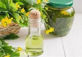 The infusion of fungus in the nails